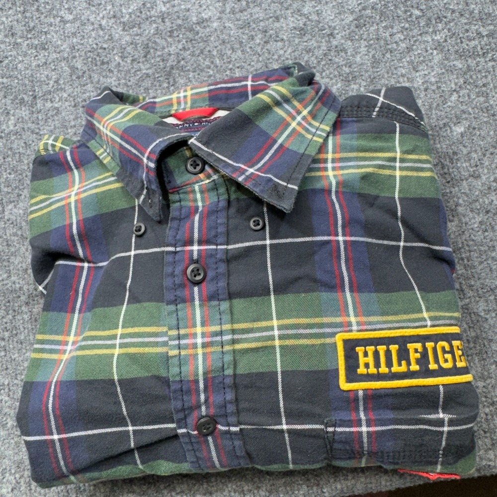 Tommy Hilfiger Shirt Mens Large Green Plaid Flannel Button Down Crest Patches